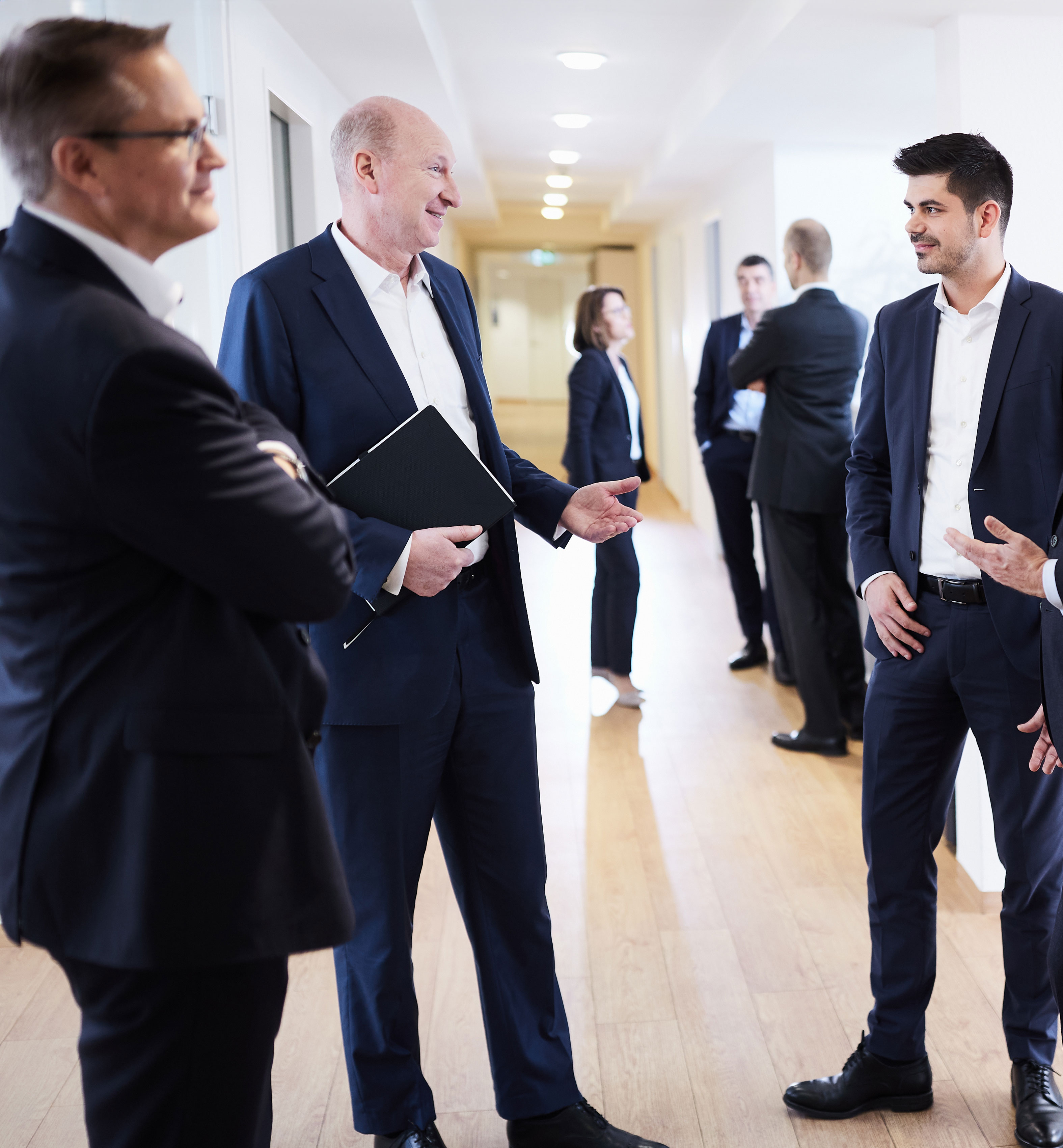 UNSERE KERNKOMPETENZ: KRISEN MIT RECHT PRAGMATISCH LÖSEN.